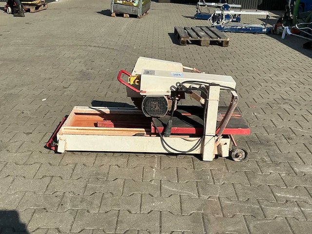 Euro shatal ts351 steenzaagmachine - afbeelding 1 van  7