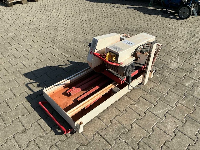 Euro shatal ts351 steenzaagmachine - afbeelding 2 van  7