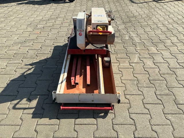 Euro shatal ts351 steenzaagmachine - afbeelding 5 van  7