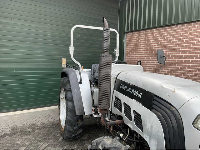 Euro trac - 2009 - f40ii - vierwielaangedreven landbouwtractor - afbeelding 2 van  24