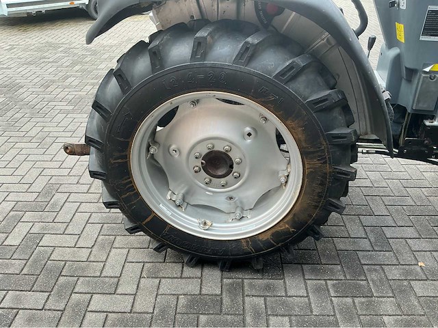 Euro trac - 2009 - f40ii - vierwielaangedreven landbouwtractor - afbeelding 6 van  24