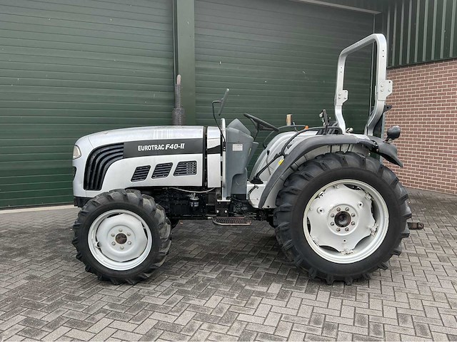 Euro trac - 2009 - f40ii - vierwielaangedreven landbouwtractor - afbeelding 19 van  24