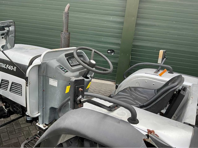 Euro trac - 2009 - f40ii - vierwielaangedreven landbouwtractor - afbeelding 10 van  24