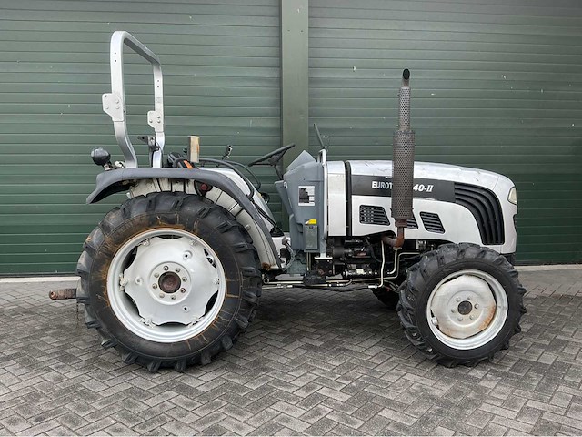 Euro trac - 2009 - f40ii - vierwielaangedreven landbouwtractor - afbeelding 12 van  24