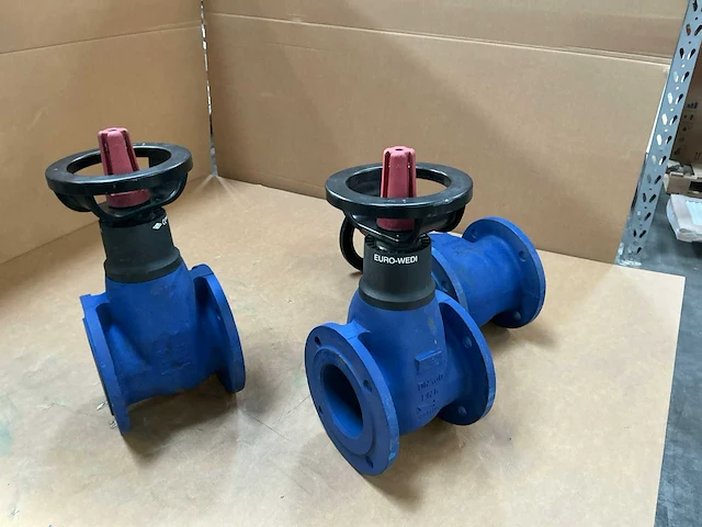 Euro-wedi dn100 pn6 verkorte flensafsluiter (3x) - afbeelding 1 van  11