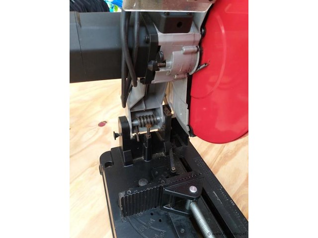 Euroboor - edc 355 - metaalafkortzaagmachine - afbeelding 4 van  5