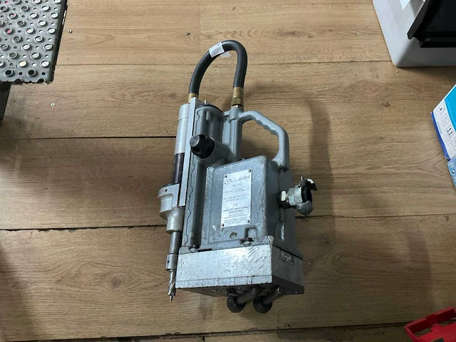 Euroboor p06-14j air 52/3 magneetboor pneumatisch - afbeelding 1 van  6