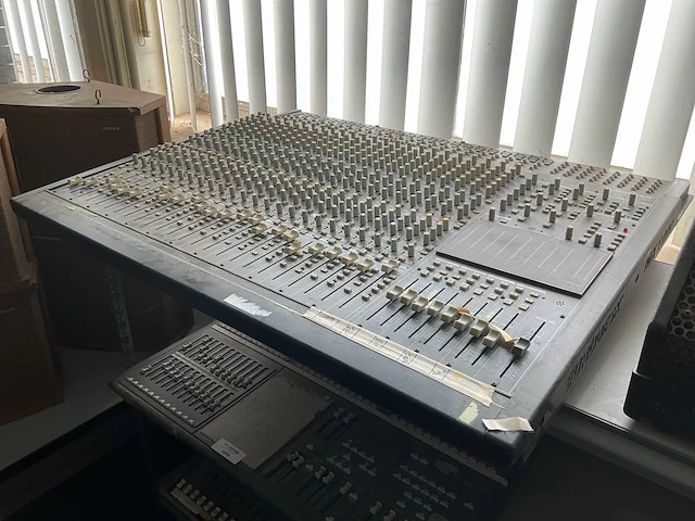 Eurodesk mixing console - afbeelding 3 van  5