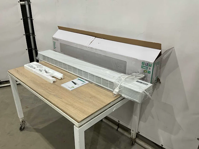 Eurom alutherm baseboard 2500 convector elektrische verwarming - afbeelding 1 van  6