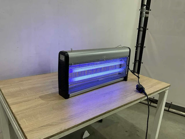 Eurom fly away metal 40-2 vliegenlamp - afbeelding 2 van  5
