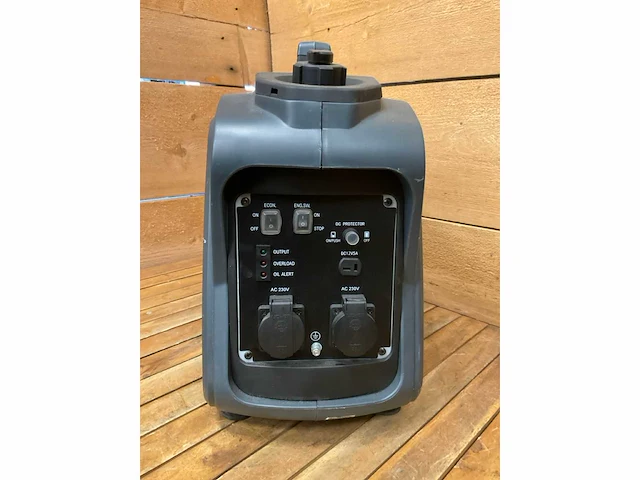 Eurom independ 2000 4 takt benzine generator - afbeelding 2 van  6