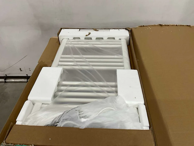 Eurom sani 600 wifi badkamer radiator - afbeelding 2 van  5