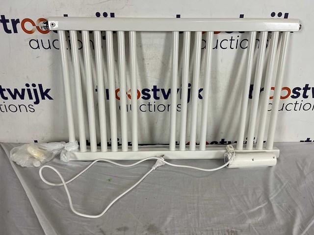 Eurom sani-towel 500 elektrische handdoekradiator 85x50cm 500watt wit - afbeelding 2 van  2