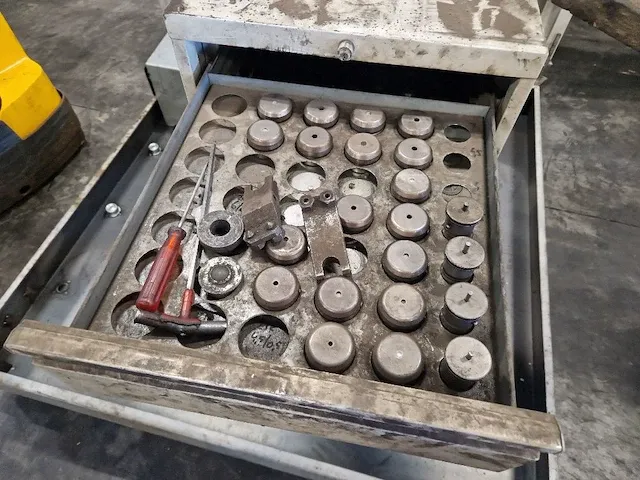 Euromac - bx 750 30 - pons-nibbelmachine - afbeelding 8 van  13