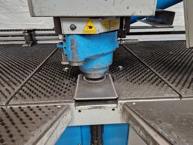 Euromac - cx 1000 30 - pons-nibbelmachine - afbeelding 2 van  15