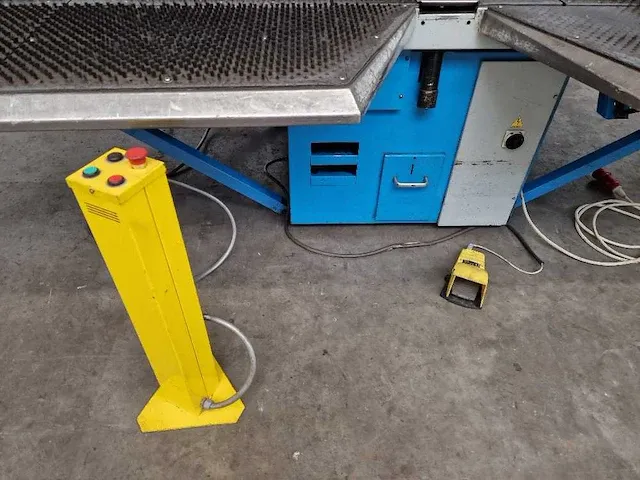 Euromac - cx 1000 30 - pons-nibbelmachine - afbeelding 15 van  15
