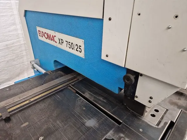 Euromac - xp 750 30 - ponsmachine - afbeelding 12 van  14