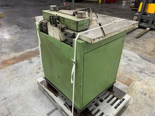 Euromac t 250/6 hydraulische hoekschaar - afbeelding 3 van  6