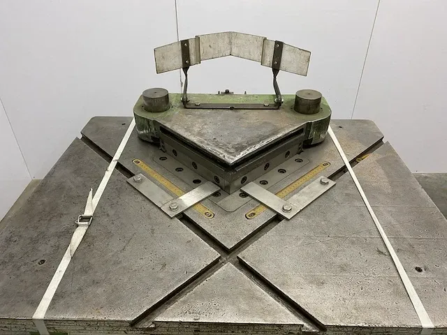Euromac t 250/6 hydraulische hoekschaar - afbeelding 5 van  6