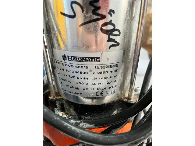 Euromatic waterpomp met slang - afbeelding 2 van  3