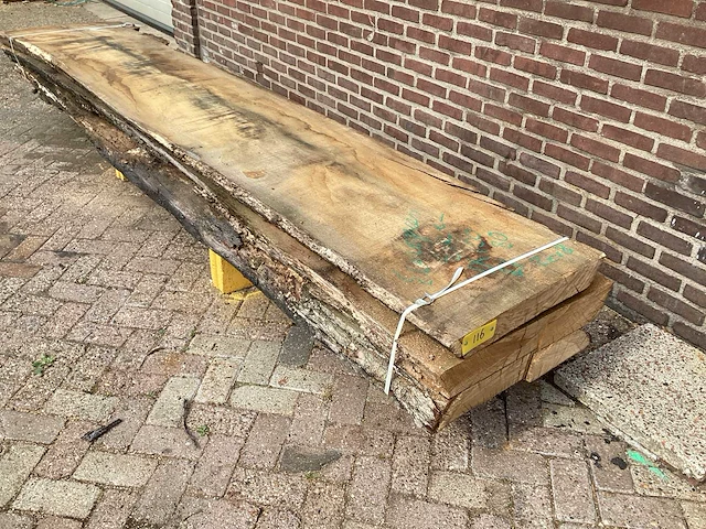 Europees eiken - 2018 gezaagd 290 x 770 x 3800 mm - schaaldeel (3x) - afbeelding 1 van  6