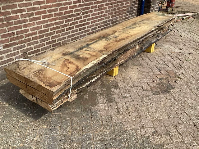 Europees eiken - 2018 gezaagd 290 x 770 x 3800 mm - schaaldeel (3x) - afbeelding 3 van  6