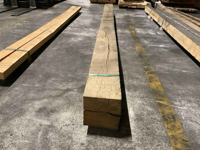Europees eiken balk 200x200 mm - afbeelding 4 van  5