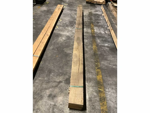 Europees eiken balk 200x200 mm - afbeelding 5 van  5