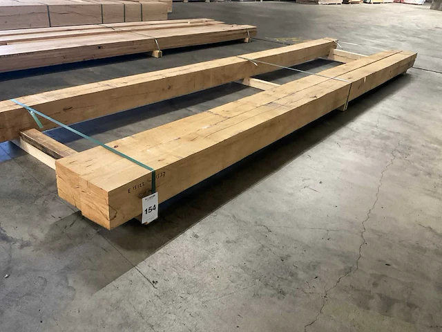 Europees eiken balken 150x150 mm (3x) - afbeelding 1 van  5