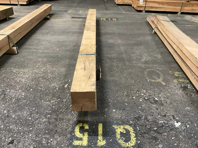 Europees eiken balken 150x150 mm - afbeelding 2 van  5