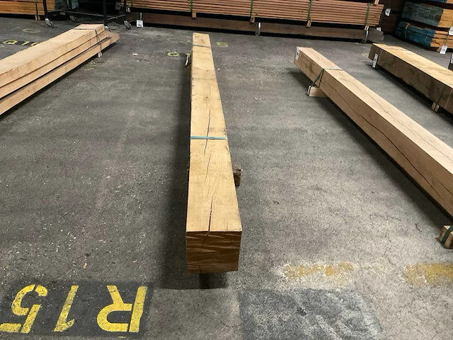 Europees eiken balken 150x150 mm - afbeelding 4 van  5