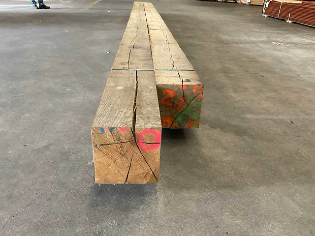 Europees eiken balken 250x250 mm (2x) - afbeelding 4 van  5