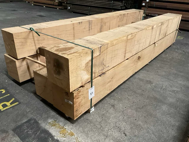 Europees eiken balken 250x250 mm (5x) - afbeelding 1 van  5