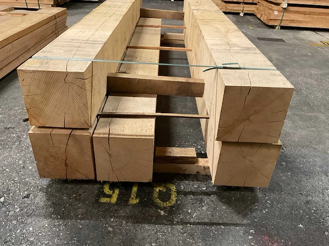 Europees eiken balken 250x250 mm (5x) - afbeelding 4 van  5