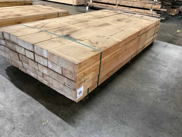Europees eiken balken 65 mm ca. 0,899 m³ - afbeelding 1 van  5