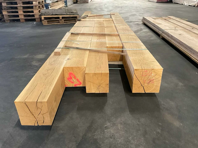Europees eiken balken geschaafd 220x220 mm en 250x250 mm (5x) - afbeelding 2 van  5