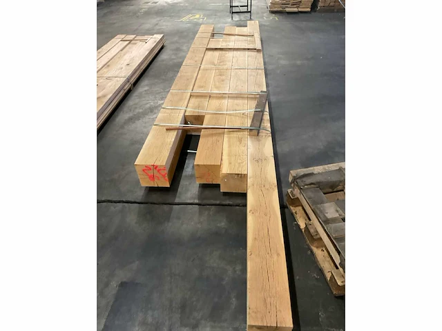 Europees eiken balken geschaafd 220x220 mm en 250x250 mm (5x) - afbeelding 5 van  5