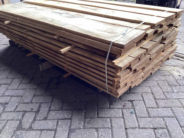 Europees eiken kd ovengedroogd 2400x1400x600 mm schaaldelen (92x) - afbeelding 5 van  9