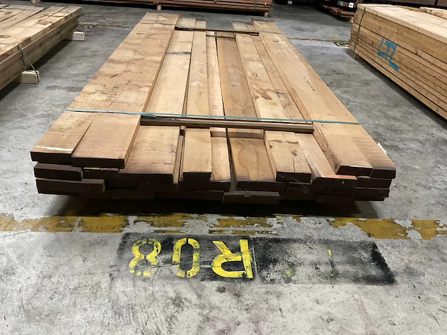 Europees eiken planken 34 mm ca. 0,316 m³ - afbeelding 1 van  3