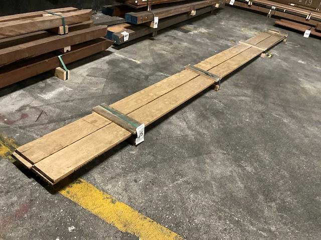 Europees eiken rhombus profiel geveldelen 20x140 mm (4x) - afbeelding 1 van  6