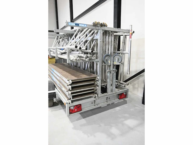 Euroscaffold - 15.2 meter aluminium rolsteiger met aanhanger - afbeelding 8 van  10