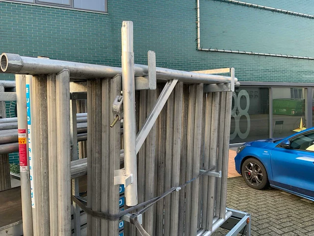 Euroscaffold steigeraanhanger met rolsteiger - afbeelding 21 van  22