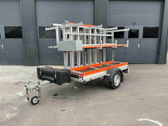 Euroscaffold steigeraanhanger met rolsteiger - afbeelding 1 van  18