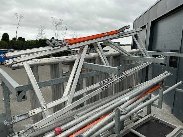 Euroscaffold steigeraanhanger met steiger - afbeelding 12 van  14