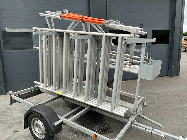 Euroscaffold steigeraanhanger met steiger - afbeelding 13 van  14