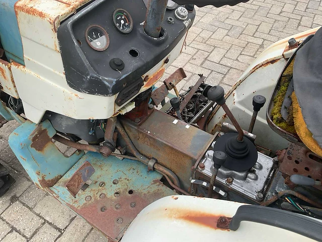 Eurotrac vst 180d compact tractor - afbeelding 6 van  14