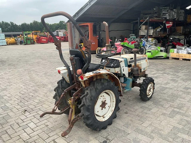 Eurotrac vst 180d compact tractor - afbeelding 9 van  14