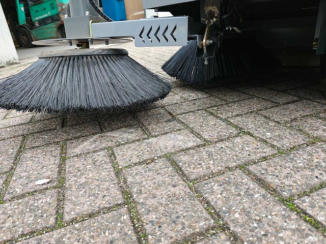 Ev - 2025 - d19 - zelfrijdende veegmachine - afbeelding 27 van  32