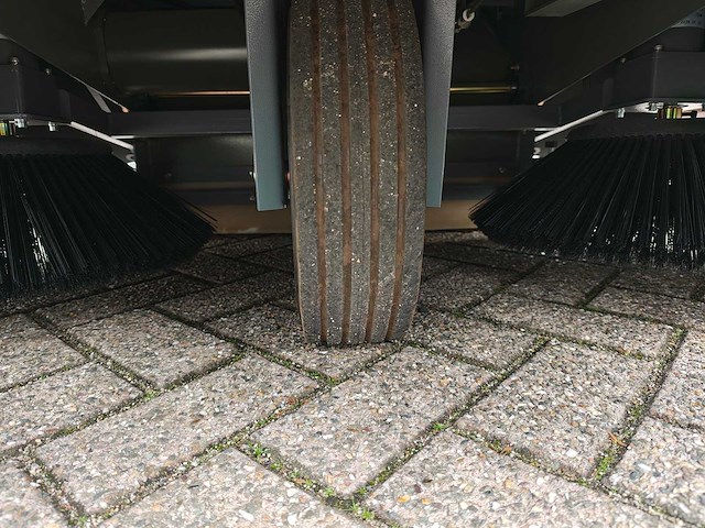 Ev - 2025 - d19 - zelfrijdende veegmachine - afbeelding 28 van  32