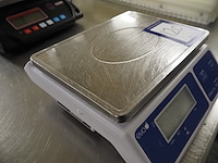 Eva - afbeelding 5 van  9